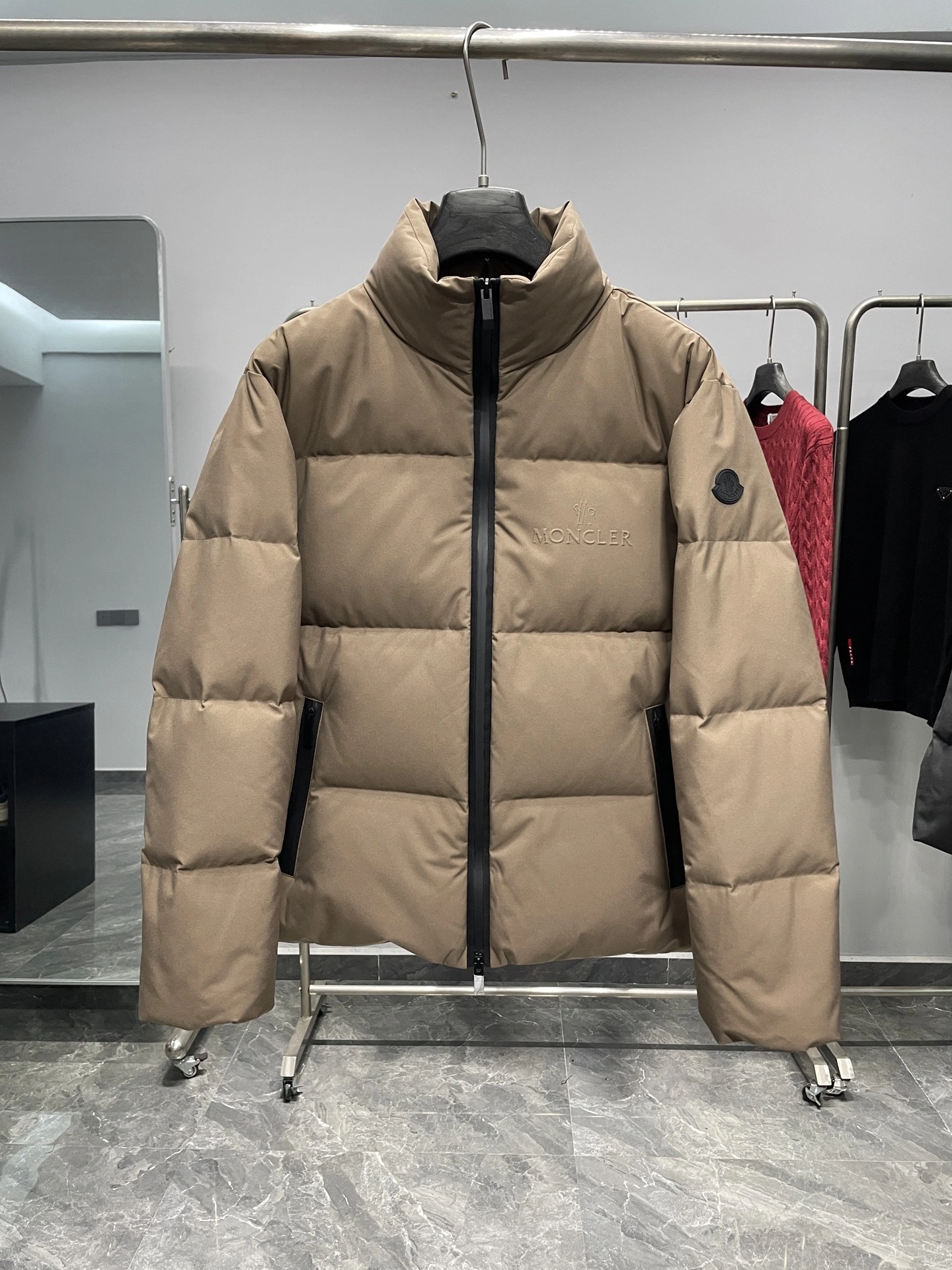 wg.luxury-- 7o9385r Down jacket white duck down nylon 2colour item: E-F000J1307-2